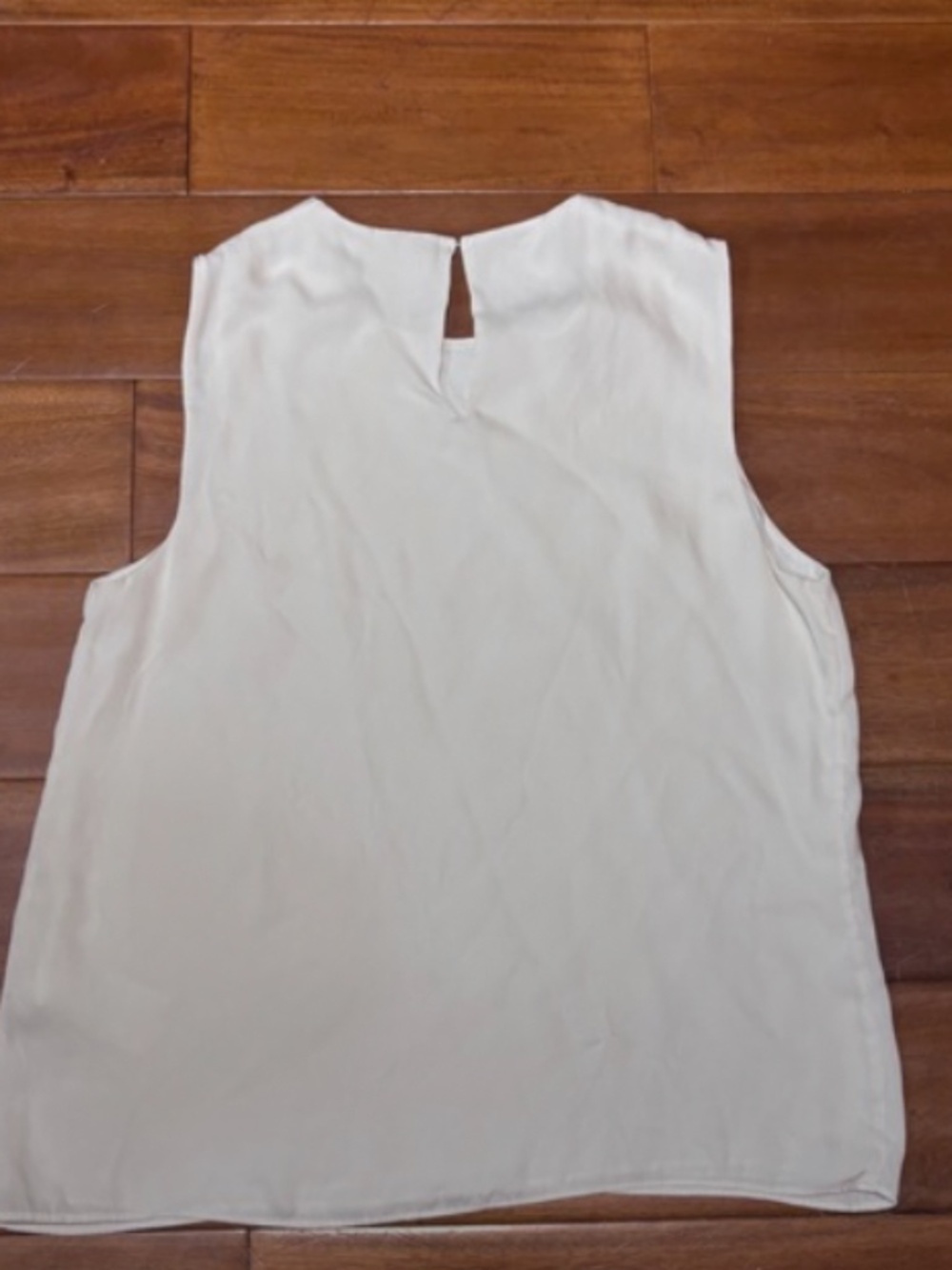 Quince Ivory Silk Sleeveless Blouse Round Neck Keyhole Back Medium - Picture 2 of 5